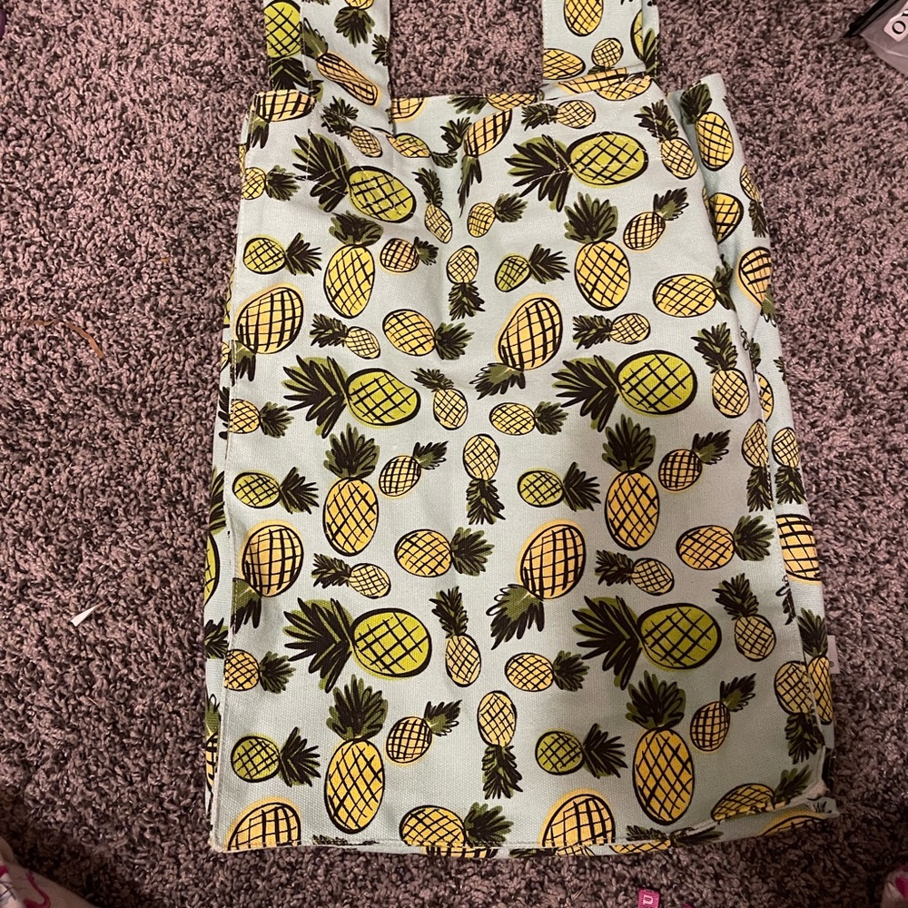 NWOT Molly mutt pineapple bag